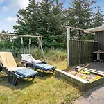 Amazing In Hvide Sande With Sauna Vakantiehuis Bjerregård